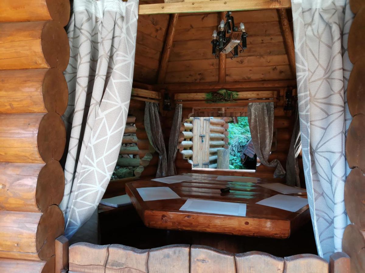 Гірська Хата Hotel Senechiv Bagian luar foto